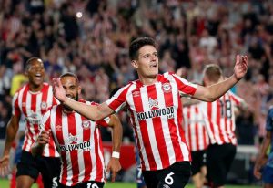 Câu Lạc Bộ Bóng Đá Brentford - Những Chú Ong Đến Từ London