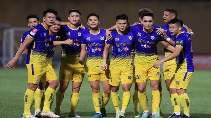 Câu lạc bộ bóng đá Hà Nội, đội bóng thành công và nhiều thị phi nhất V League