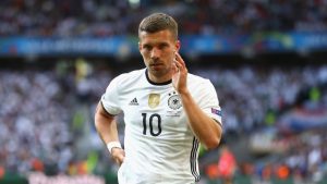 Cầu thủ Lukas Podolski - Cầu thủ tầm thường nhưng ông chủ có tiếng